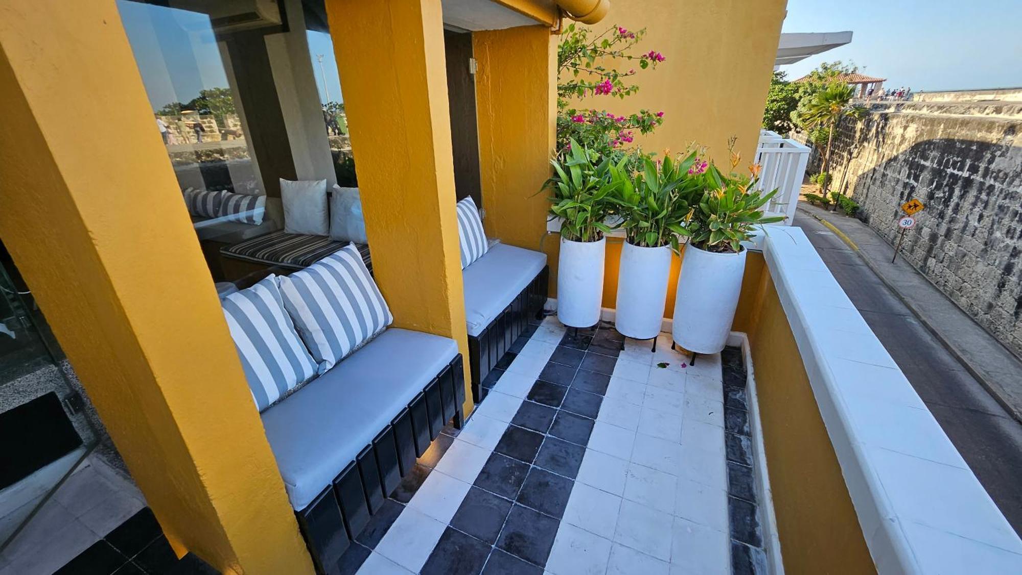 شقة Apartamento Duplex Vista Al Mar Y Murallas Nuevo En La Ciudad Amurallada Cartagena المظهر الخارجي الصورة
